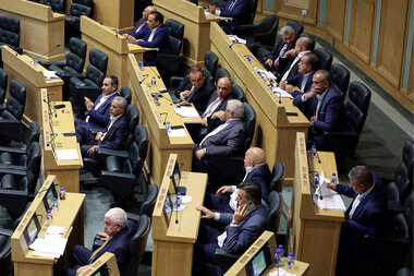 Jordanians shocked by draft 'fake news' law turn their eyes to king - Vimarsana News