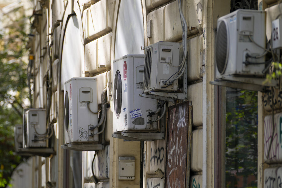 Amid brutal heat, Europeans offer air conditioning a cool embrace