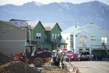 After Colorado wildfire, can low-income residents afford to rebuild? - Vimarsana News