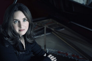 Pianist Simone Dinnerstein reinvents herself in major and minor ways - Vimarsana News