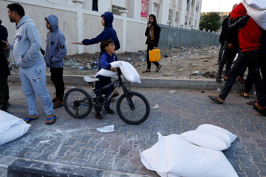 Reporter&rsquo;s notebook: In Gaza, days of ingenuity, nights of doubt