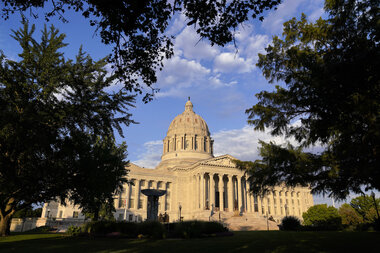 Voter registration: Missouri lawsuit challenges photo ID requirement - Vimarsana News
