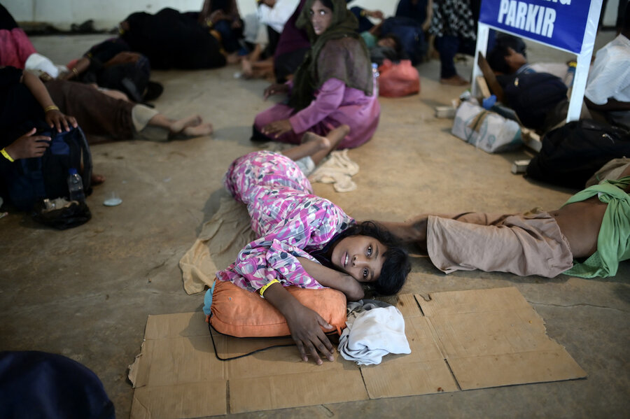 Waves of arriving Rohingya test limits of Indonesia&rsquo;s welcome