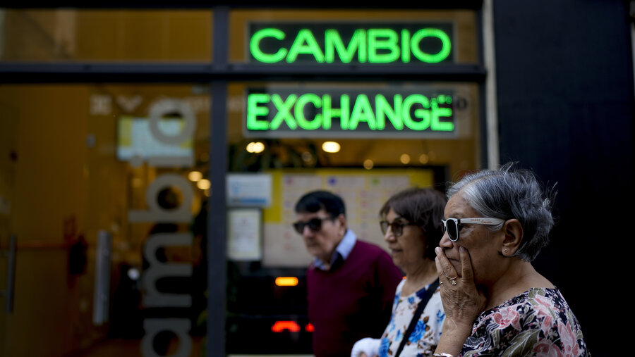 Argentina to devalue peso: ​​&lsquo;Our mission is to avoid a catastrophe.&rsquo;