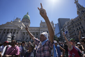 Argentina General Strike Pits Milei Against Union Power - CSMonitor.com