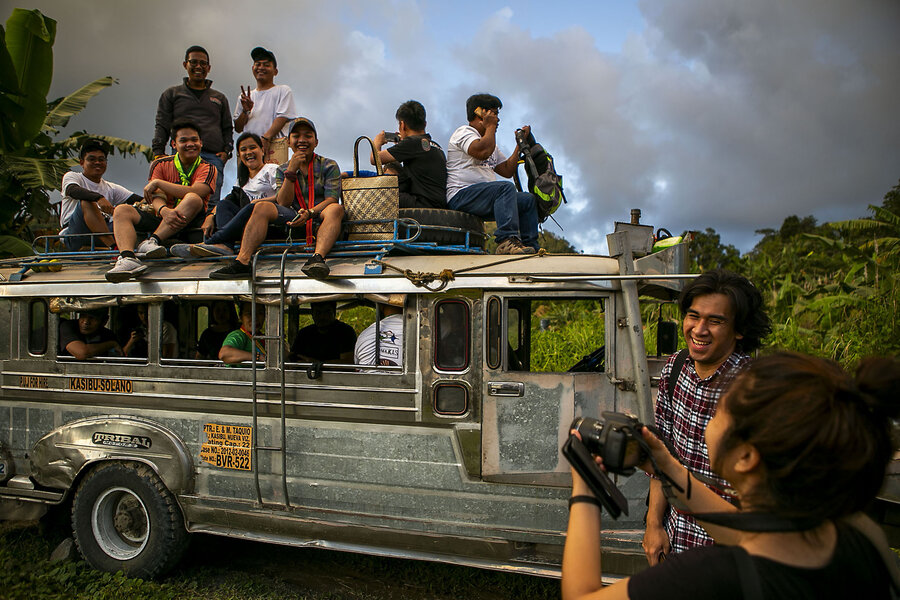 Jeepneys, key to Filipino culture, may be on their way out - CSMonitor.com