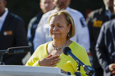 Police see loose gun laws as a threat. Charlotte shows why, as officers are slain. - Vimarsana News
