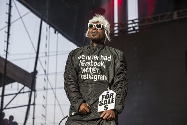 André 3000 trades hip-hop for the flute. How are listeners reacting? - Vimarsana News