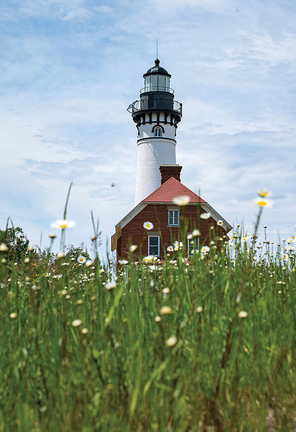 michigan lighthouses you can tour