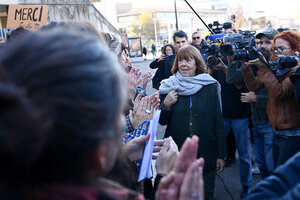 The Pelicot rape trial is not just drawing media attention. The courthouse has become a gathering place for French people seeking to support Gisèle Pelicot.