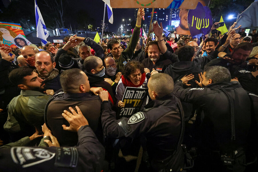 In Israel’s democracy battle, an added front: Politicized police