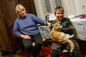 Ukrainian families in front-line regions struggle daily to rebuild their lives amid the destruction of Russia’s invasion. Providing the electricity, phone, and internet needed for online schooling can be frustrating.