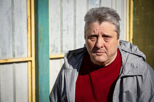 The Russian military has turned to a grim strategy in Kherson: targeting civilians in drone attacks. Still, many local Ukrainians refuse to leave.