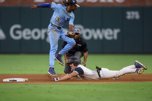 The HBCU Swingman Classic in Atlanta brought out Hall of Famers, comedians, and fans for an afternoon celebrating the sport and its players.