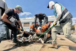 An effort to clean up Oakland started small: one man trying to make a park safe for a little boy to play in. Today, volunteers say the cleanups are meant to remind people of the importance of community.