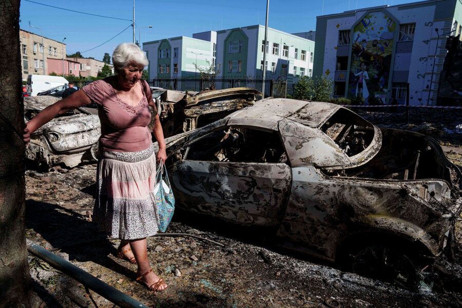 Trump, Zelenskyy have ‘productive’ call after massive Russian barrage on Kyiv