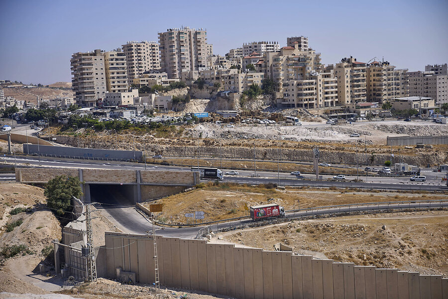 New Israeli West Bank settlements dim prospects of Palestinian state