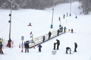 csmonitor.com - Melanie Stetson Freeman - Ski for free? Community-run hills help to offset costs and barriers to the sport.
