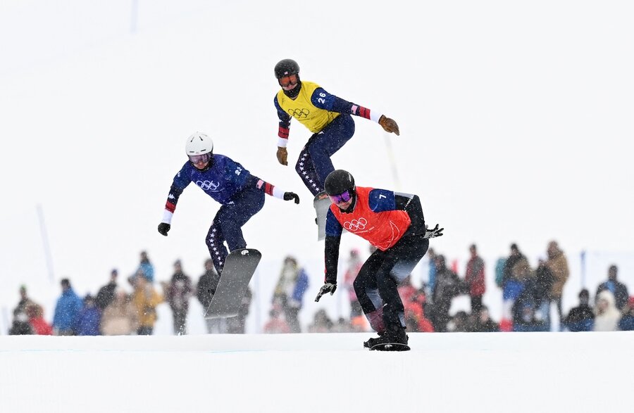 Reporter’s notebook: Finding the ‘team’ in snowboard cross Reporter’s notebook: Finding the ‘team’ in snowboard cross