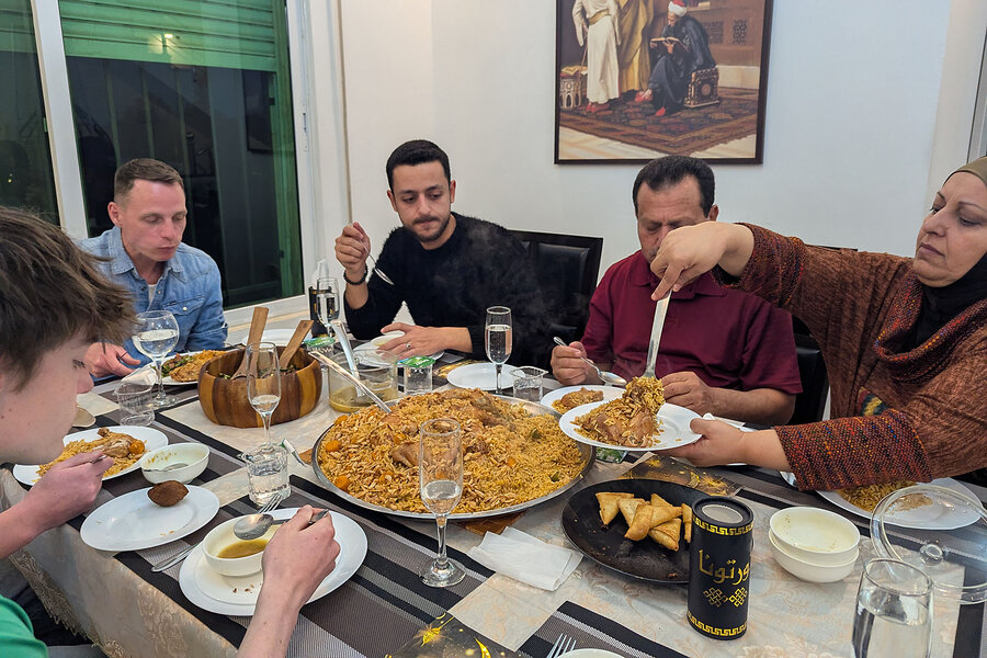 This Ramadan, Jordanian hospitality welcomes travelers stranded by war