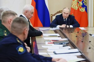 csmonitor.com - EMMA BURROWS - Russia comes after Western technology as sanctions squeeze the economy
