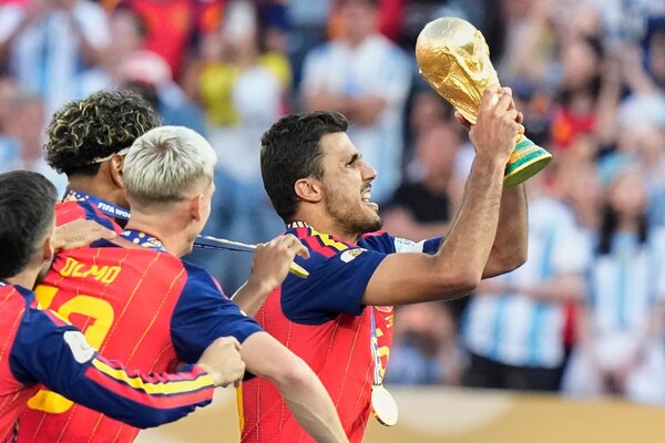 In World Cup final, even Messi is no match for Spain’s all-around effortBy Mark Sappenfield / 4 min