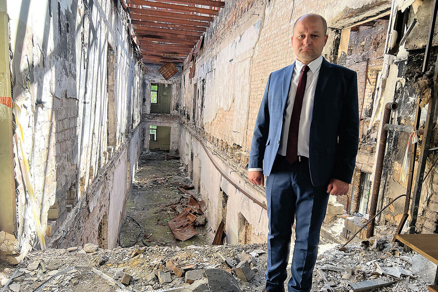 In Ukraine, a city waits to rebuild a symbol of resistance