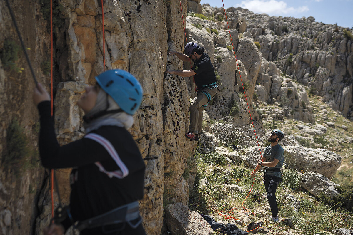 A climbing gym has Syrians scaling new heights - CSMonitor.com