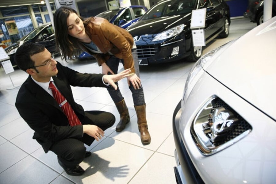 Fresh challenge for Germany’s car dealers too many customers