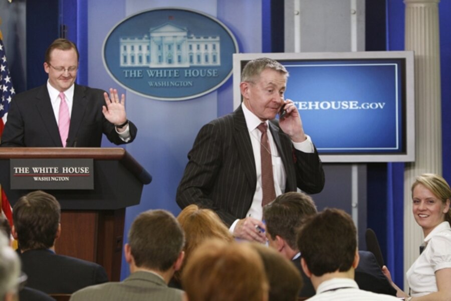Cell phones turn White House briefing into circus