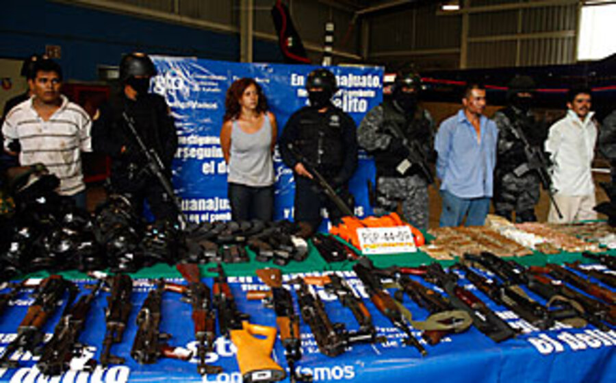 Mexico's La Familia cartel offers truce - CSMonitor.com