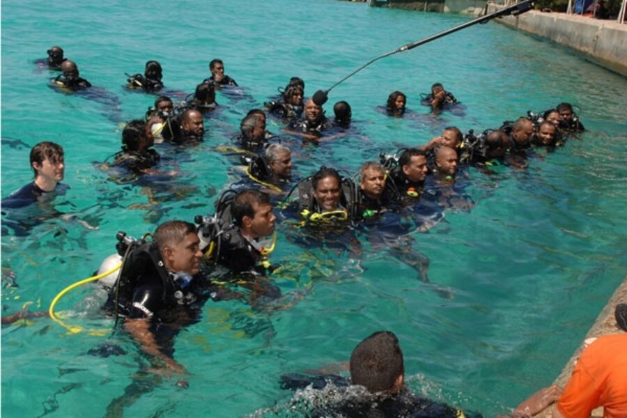 An Underwater Meeting Considers Climate Change Csmonitor Com