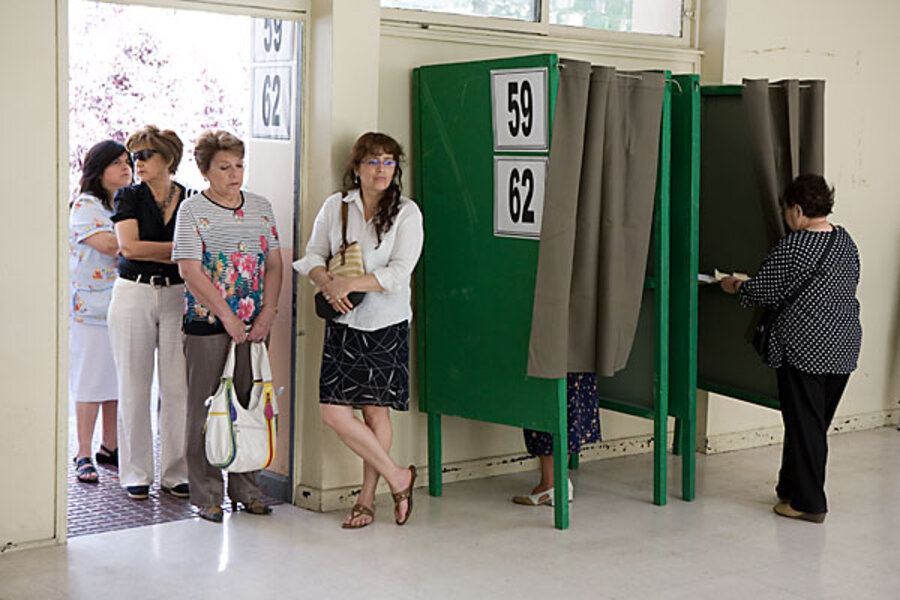 Chile vote is latest sign of region's shift to the center