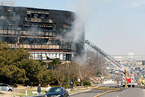 Small plane crashes into Austin office building was it