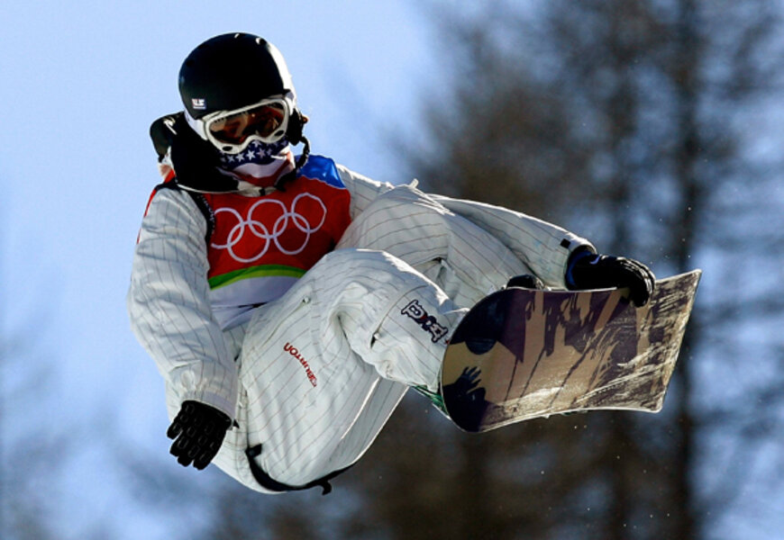 Shaun White (USA) competing in the Snowboard Halfpipe finals at the 2010  Olympic Winter Games, Vancouver, Canada Stock Photo - Alamy