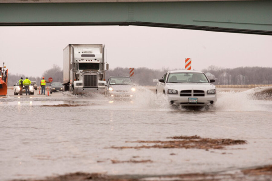 Bloated Red River rising but some in Fargo won't leave despite floods ...