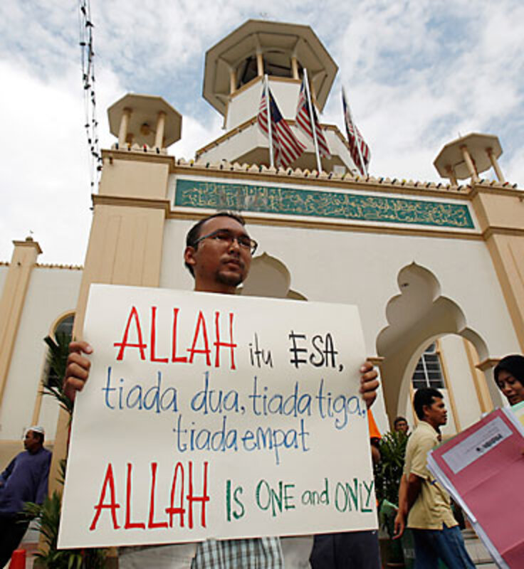 Allah Nation Should Christians be allowed to say 'Allah' in Malaysia? - CSMonitor.com