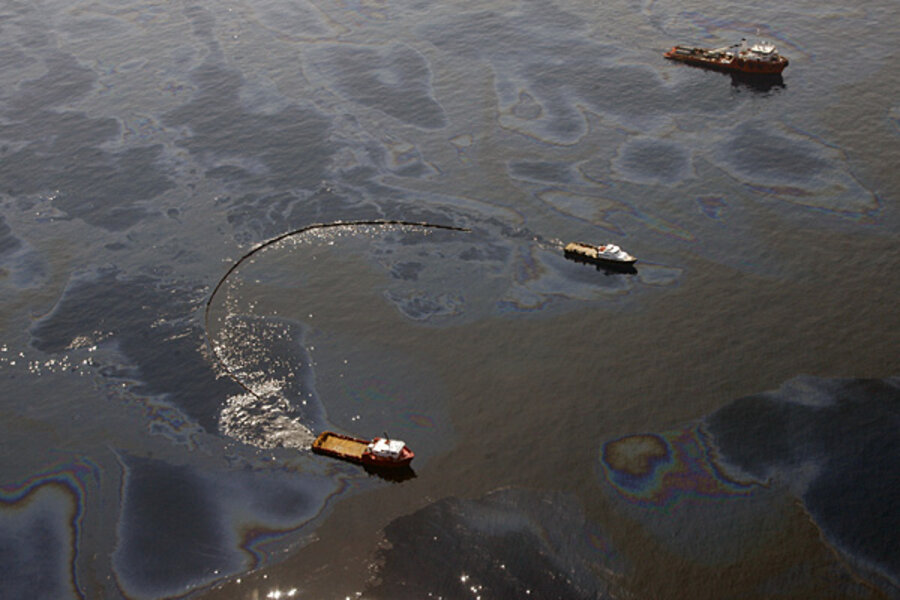 BP oil spill: 'top kill' failure means well may gush until August ...