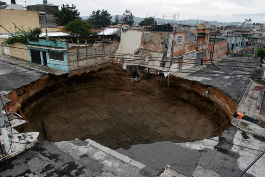 Giant Guatemala Sinkhole Plunges Nearly 100 Feet Csmonitor Com