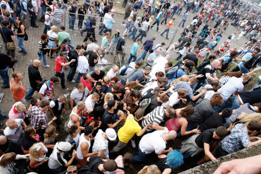 Love Parade Mass Panic Claims 15 Lives In Germany