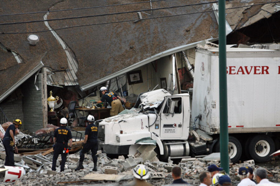 Dallas tornado: Storm that killed 2 in Texas continues north ...