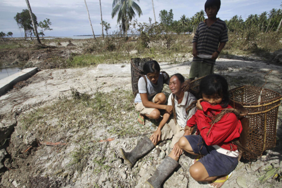 Indonesia S Tsunami Death Toll Climbs To More Than 340 Csmonitor Com