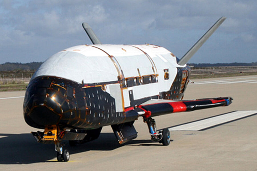 1130-x37b-space-plane.jpg?alias=standard