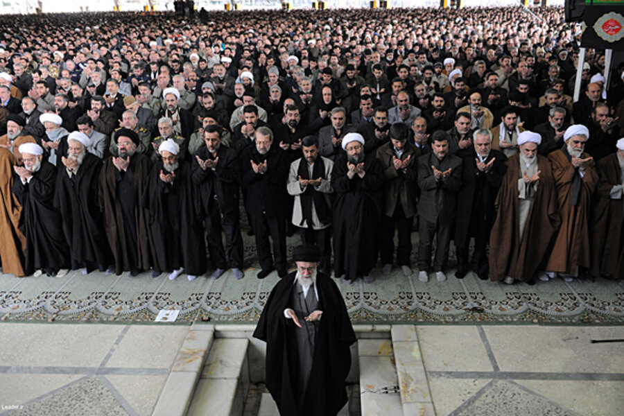 Iran's Khamenei praises Egyptian protesters, declares 'Islamic ...