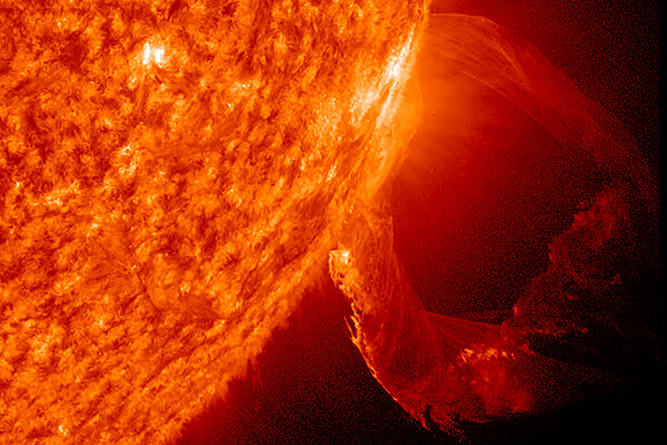 Huge plasma tentacle erupts from the sun [VIDEO] - CSMonitor.com