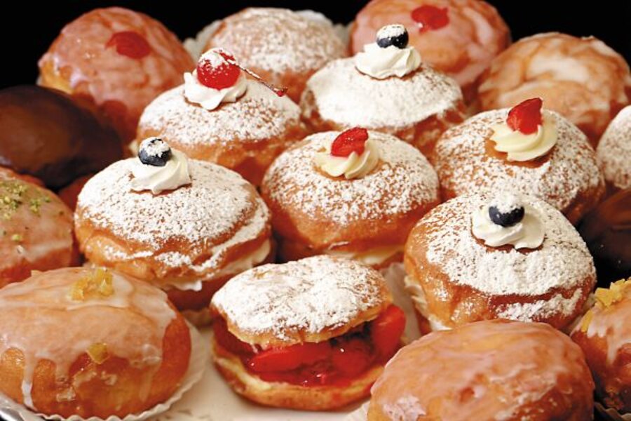 Polish People Food Paczki What is it CSMonitor com Polish People Food Paczki What is it CSMonitor com