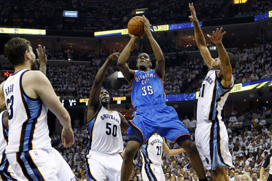 The Oklahoma City Thunder and Memphis Grizzlies both showed up to Sunday  night's game wearing white, This is the Loop