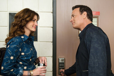 380px x 253px - Julia Roberts, Tom Hanks star in 'Larry Crowne': movie review -  CSMonitor.com