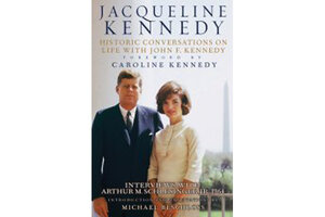 洋書　Jacqueline Kennedy et・・・ 71FcHDnx4bL._UF350,350_QL50_.jpg