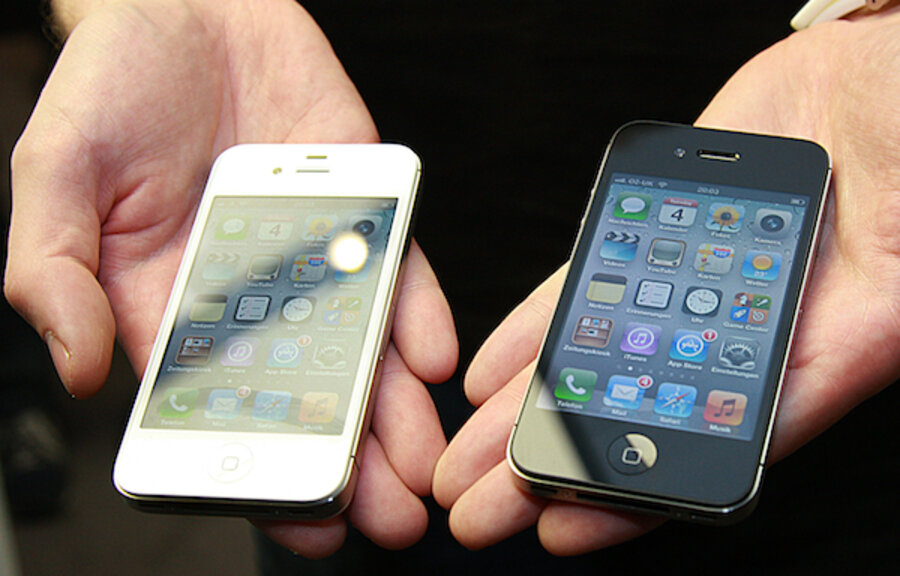 Apple iPhone 4S Review > Usability, iOS 5 and Siri